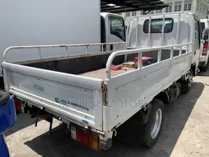 Mazda Titan Dash 2019 White