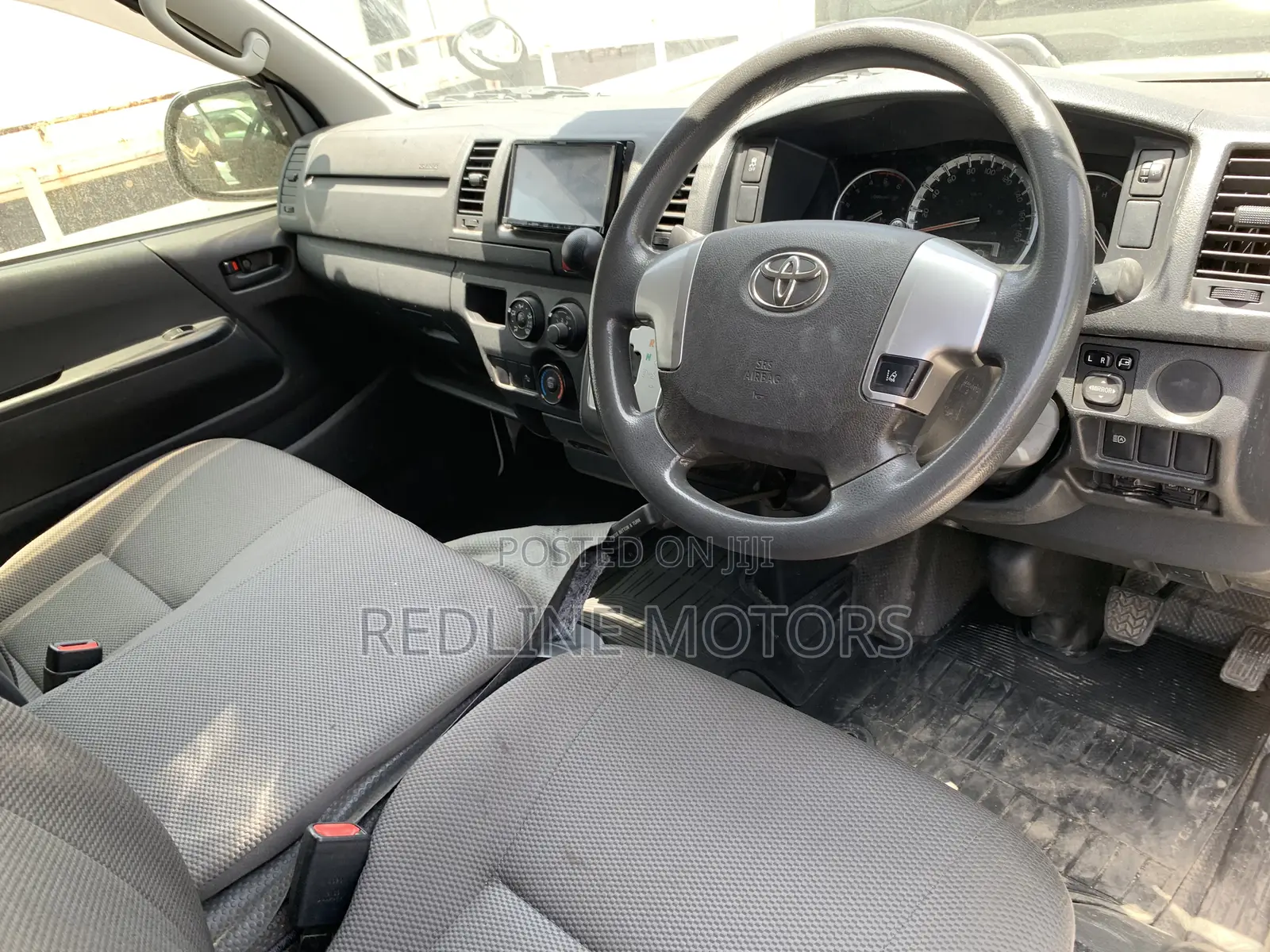 Toyota HiAce 2019 White