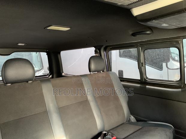 Toyota Regius 2018 Black - thumbnail 6