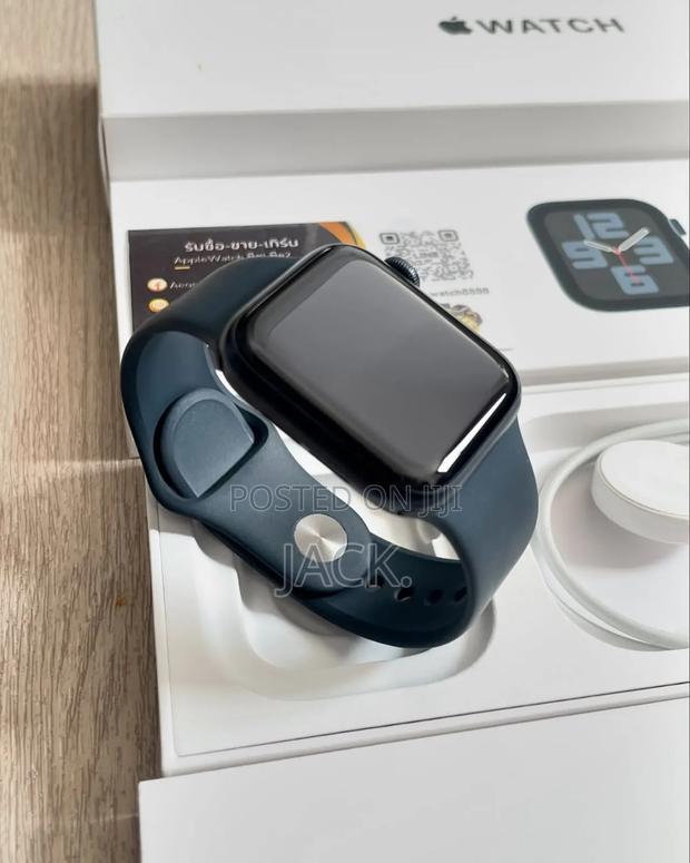 Black Apple Watch Se Gen 2 - thumbnail 2