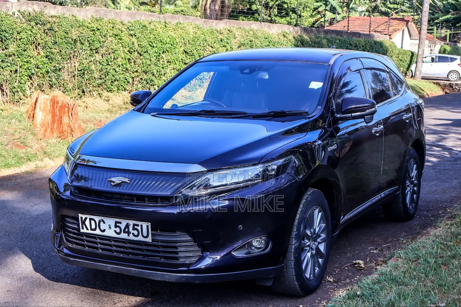 Toyota Harrier 2014