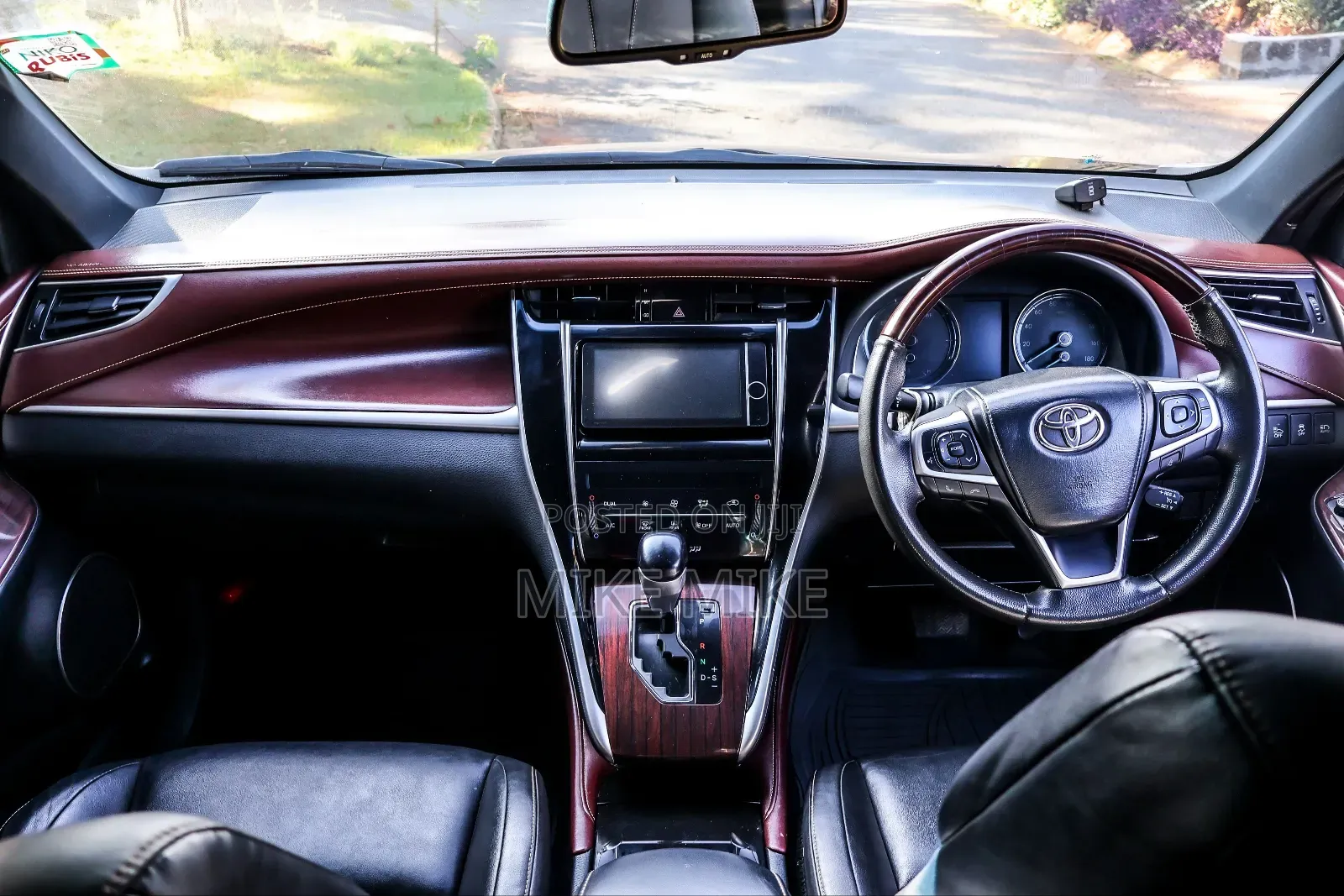 Toyota Harrier 2014