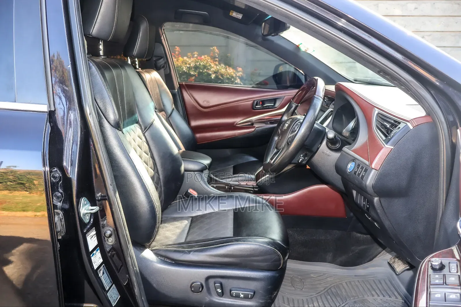 Toyota Harrier 2014