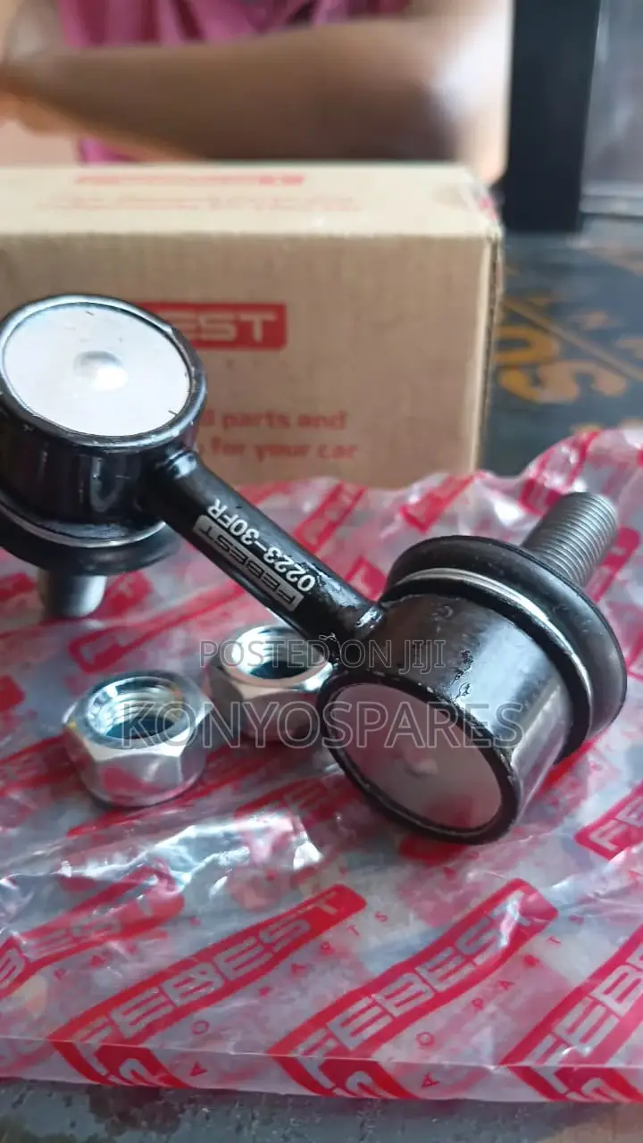 Front Left Stabilizer Link/ Sway Bar Link X-Trail T30