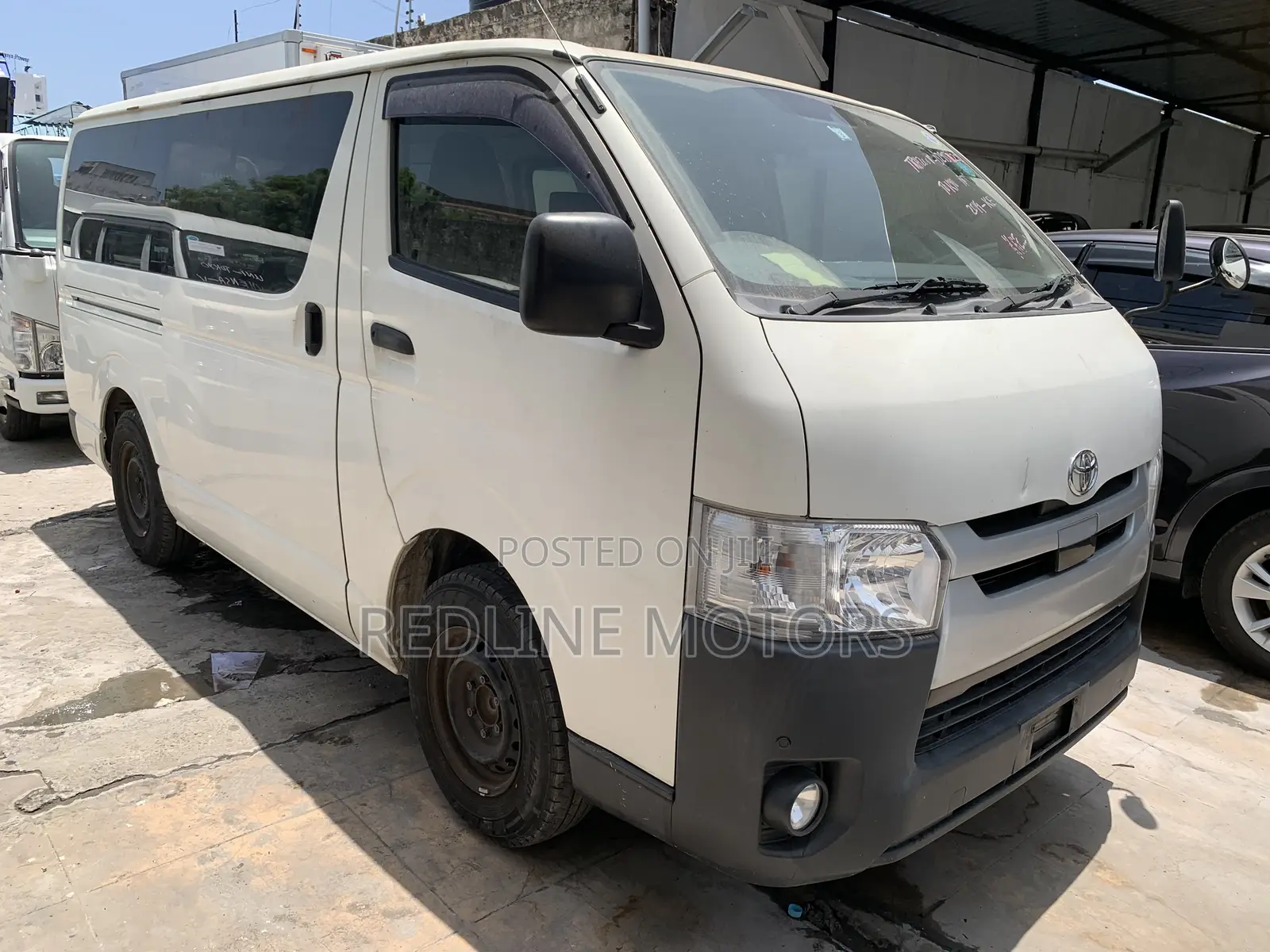Toyota HiAce 2018 Pearl