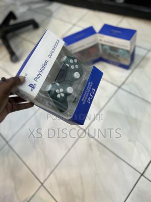 Sony Ps4 Controller - main view