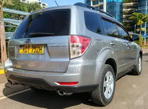 Subaru Forester 2012 Gray