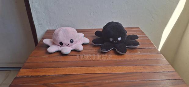 Flip Mood Octopus Plush Toy - Happy/Angry (2 Available) - thumbnail 5