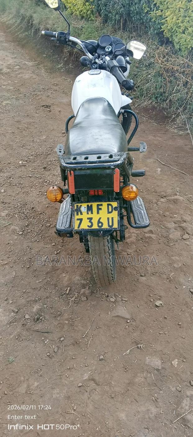 Bajaj Boxer 150 UG 2020 White - thumbnail 2