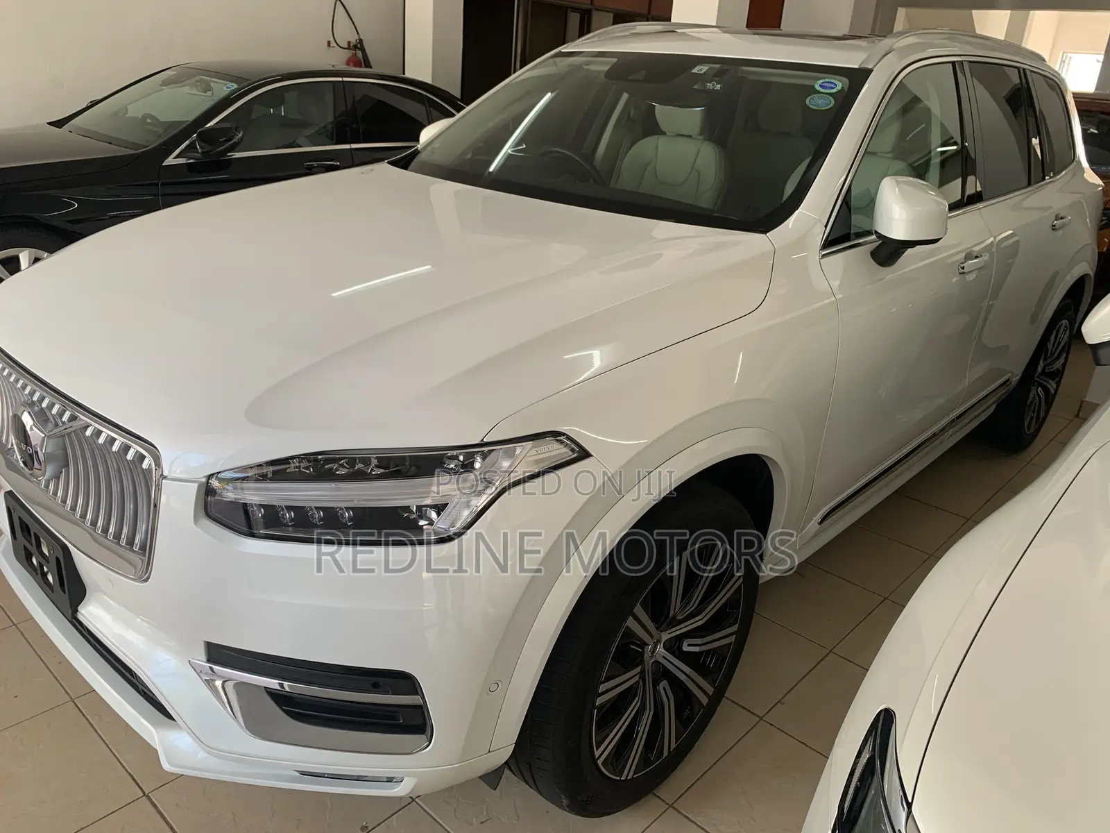 Volvo XC90 T6 Momentum 7 Passenger AWD 2020 Pearl