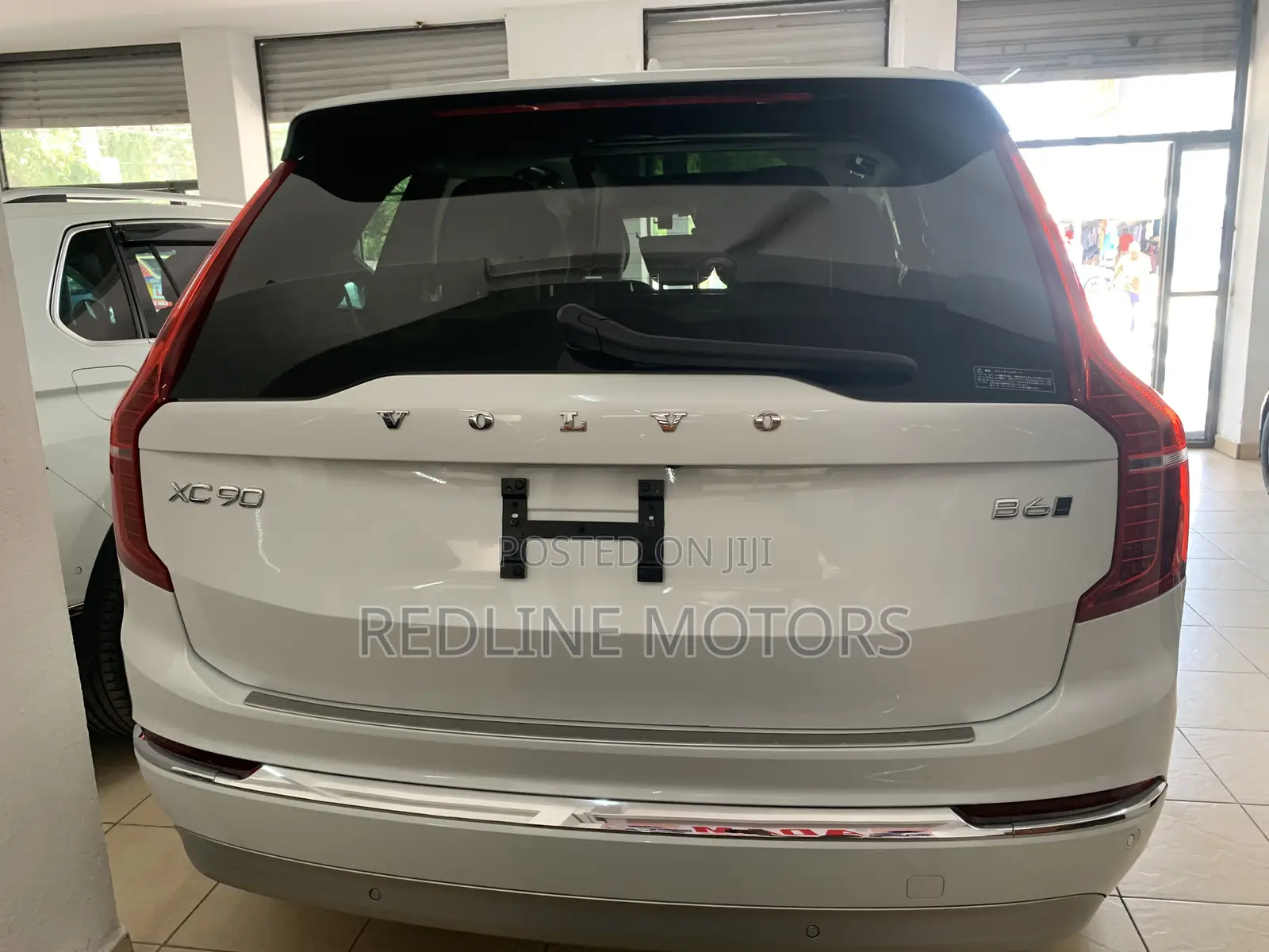 Volvo XC90 T6 Momentum 7 Passenger AWD 2020 Pearl