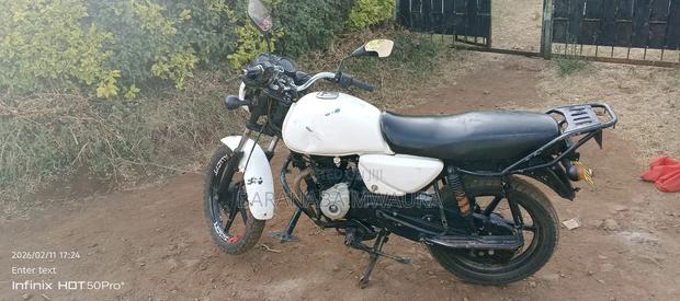 Bajaj Boxer 150 UG 2020 White - thumbnail 4