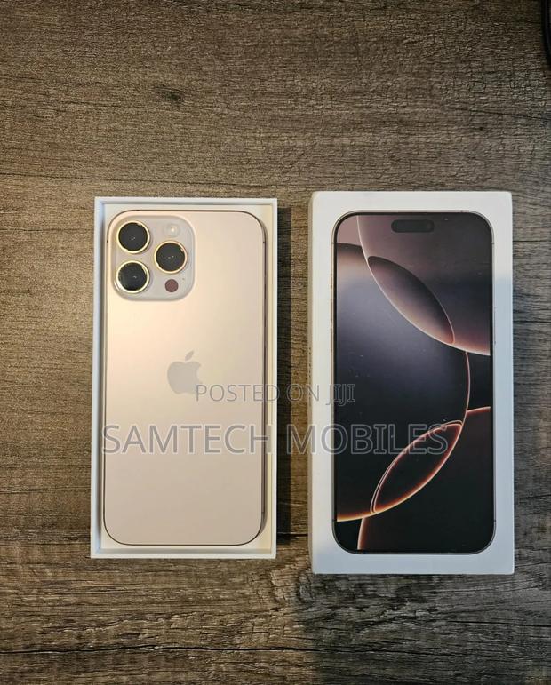 Apple iPhone 16 Pro Max 256 GB Gold - main view