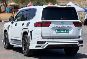 Toyota Land Cruiser 2024 White