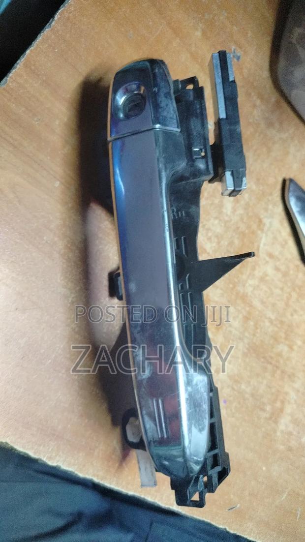 Vitz Juwela Door Chrome Huddle - main view