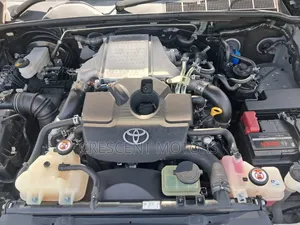 Toyota Hilux 2020 Silver