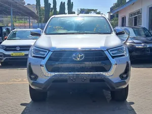 Toyota Hilux 2020 Silver