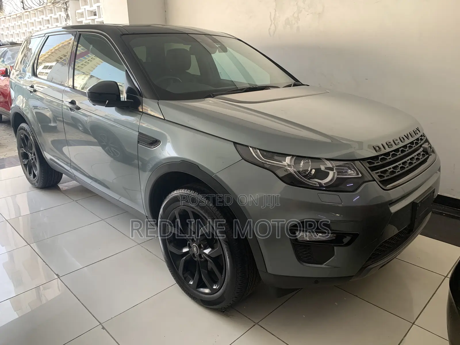 Land Rover Discovery HSE 4x4 2018 Gray