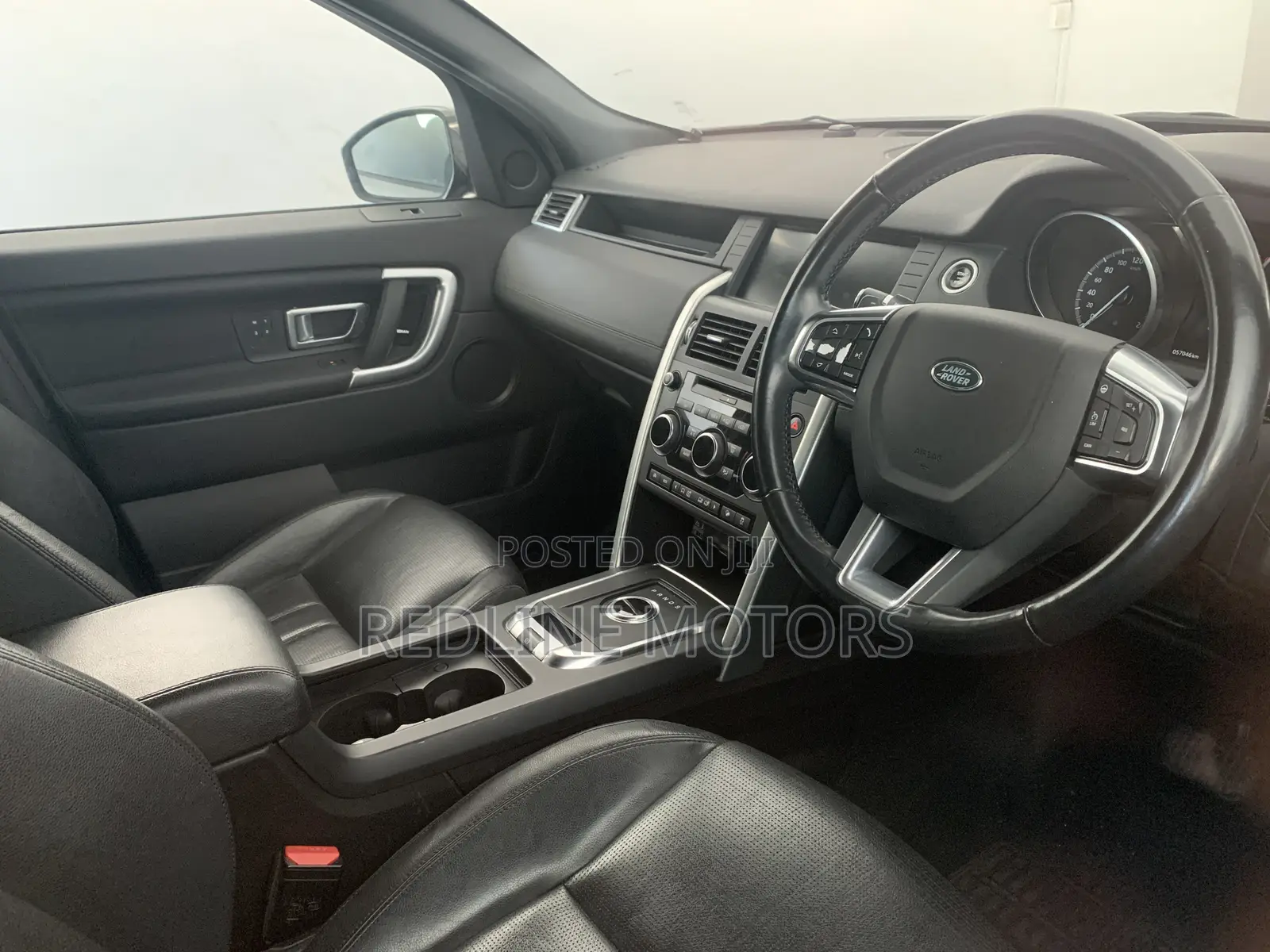 Land Rover Discovery HSE 4x4 2018 Gray