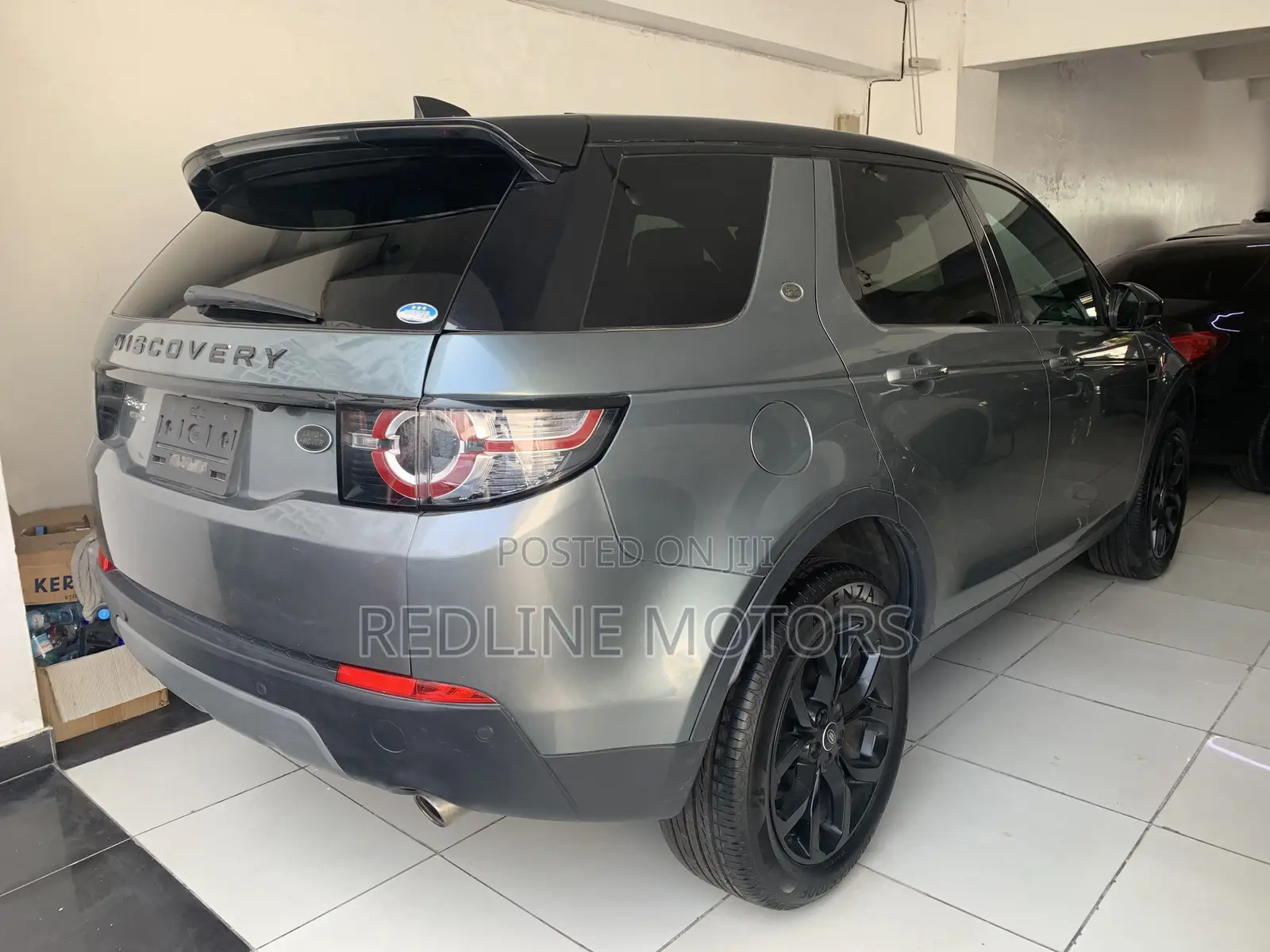 Land Rover Discovery HSE 4x4 2018 Gray