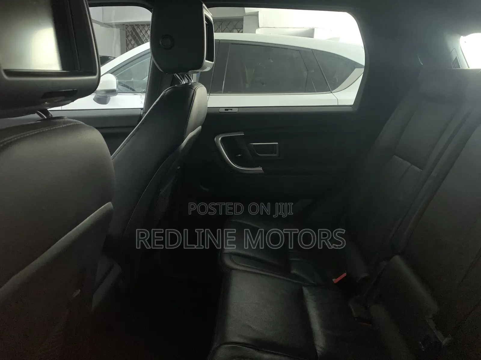 Land Rover Discovery HSE 4x4 2018 Gray