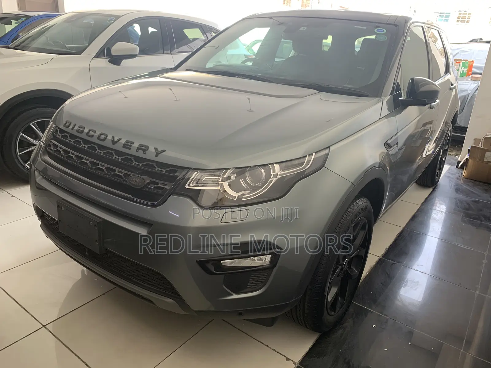 Land Rover Discovery HSE 4x4 2018 Gray