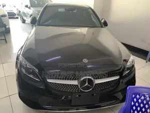 Mercedes-Benz C200 2018 Black