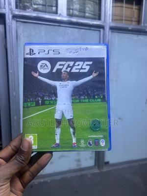 Playstation 4 - thumbnail 2