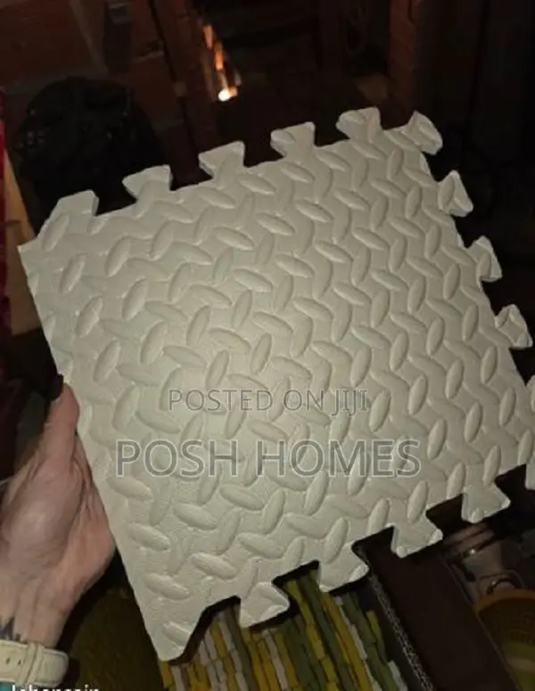 Snap Together Interlocking Flooring Mats