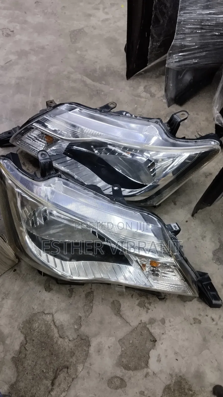 Fielder 161 Headlight Non Zenon