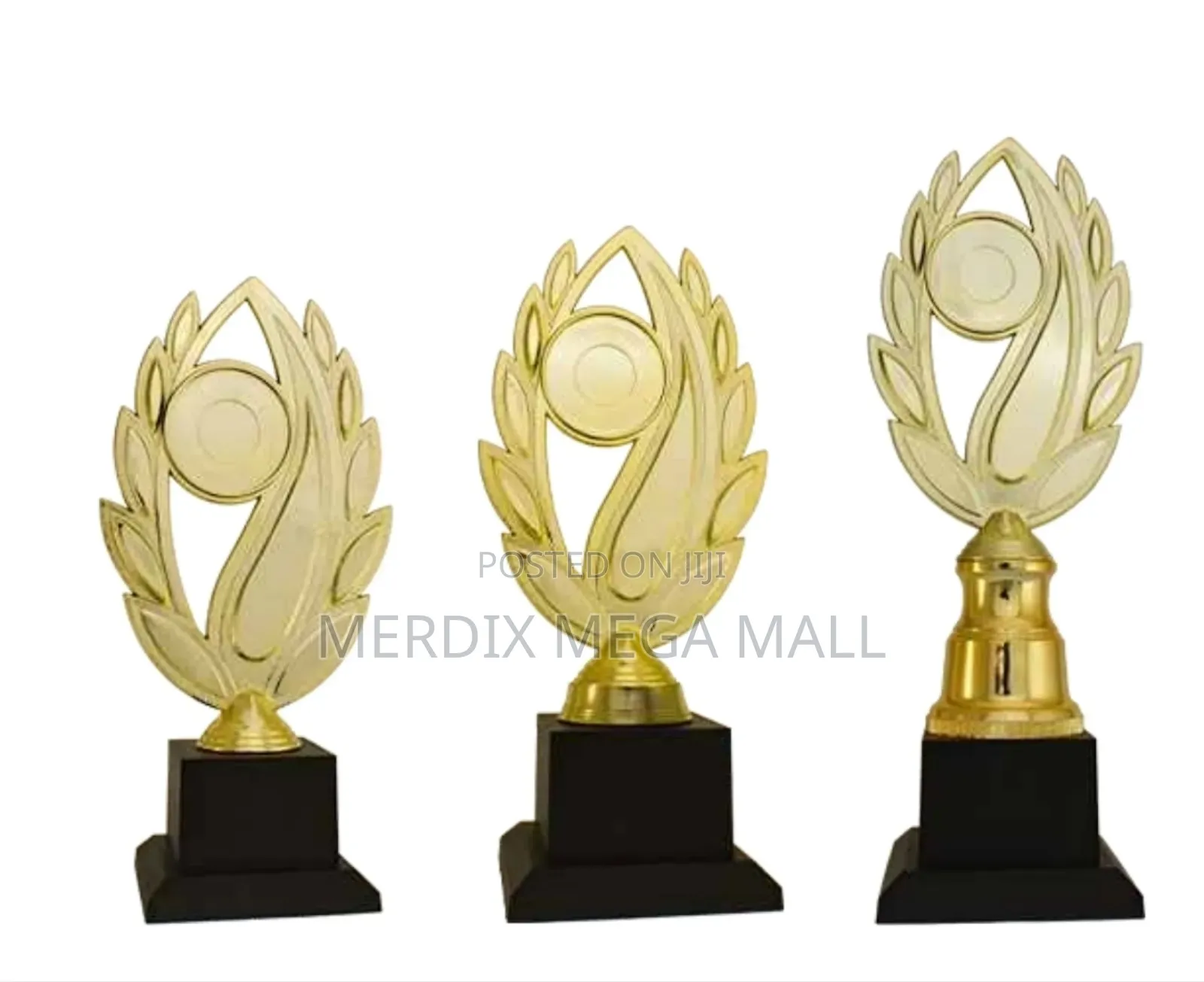 T24-B114a,Trophy,Trophy Cups,Trophies