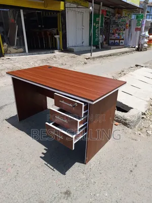 1.4m Advanced Office Desk