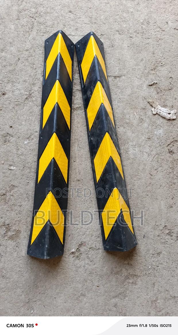 Heavy Duty Rubber Edge Guard 0.8m X 100x100mm - thumbnail 2