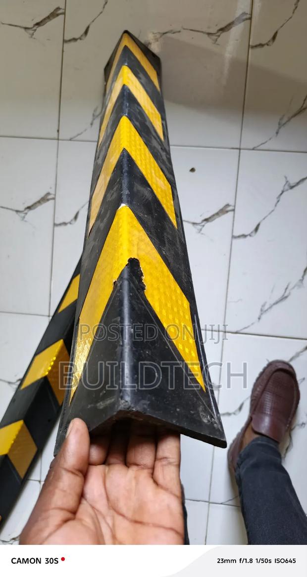 Black Yellow Corner Guard 0.8mtrs 100mm by 100mm - thumbnail 2
