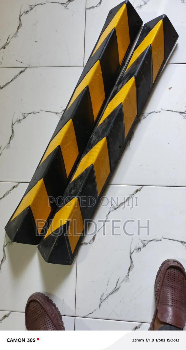 Reflective Rubber Corner Guard 0.8 MTRS Long - main view