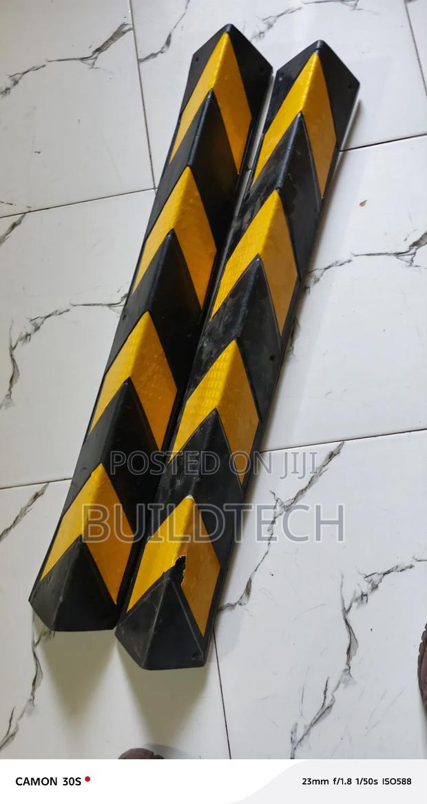 0.8 MTRS Long Wall Corner Protector 100mm × 100mm - main view