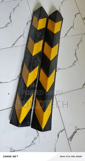 0.8 MTRS Long Wall Corner Protector 100mm × 100mm