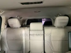 Toyota Land Cruiser LC300 2023 White