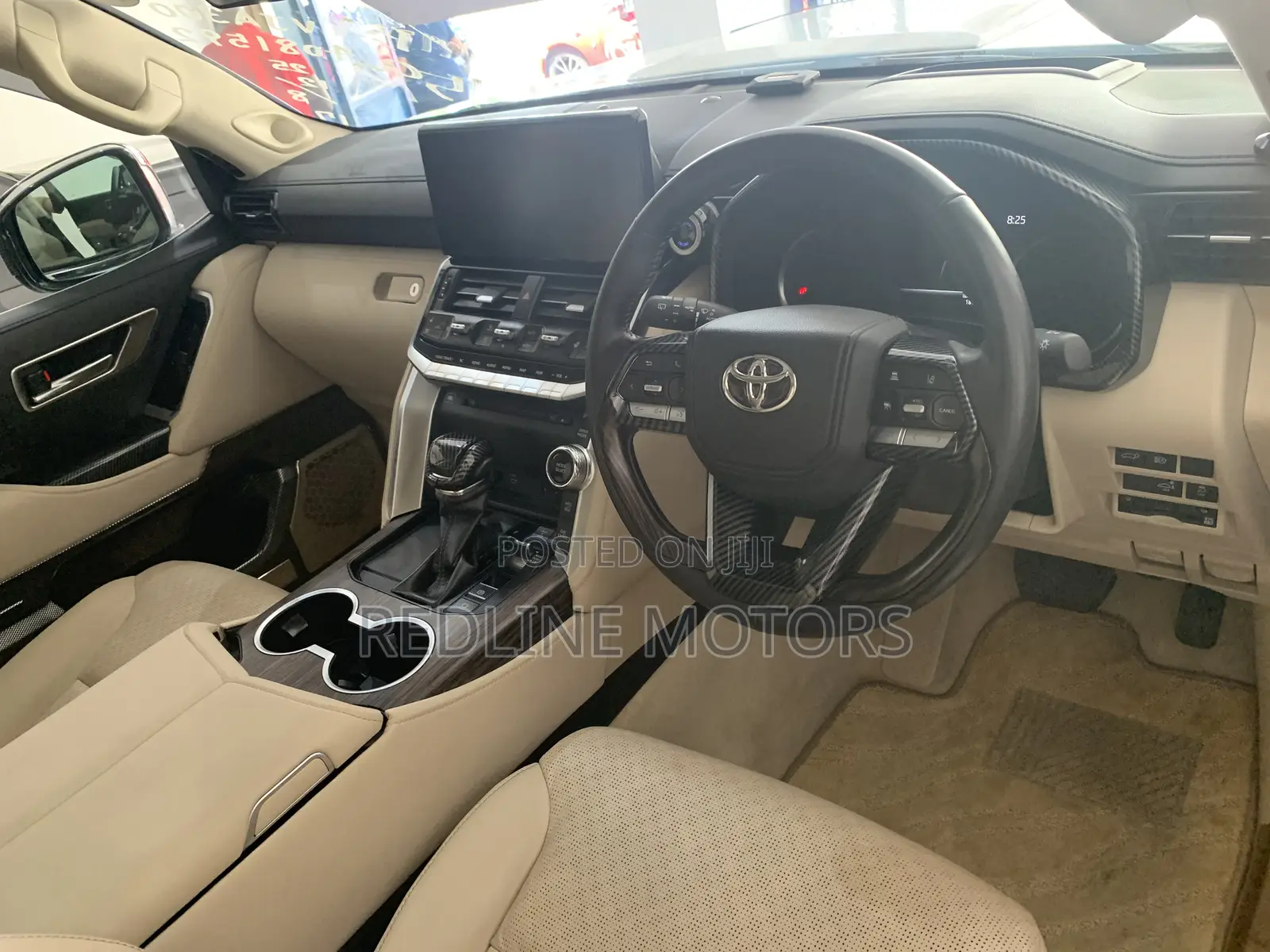 Toyota Land Cruiser LC300 2023 White