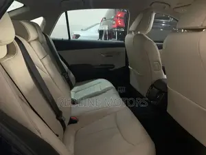 Toyota Crown 2018 Blue