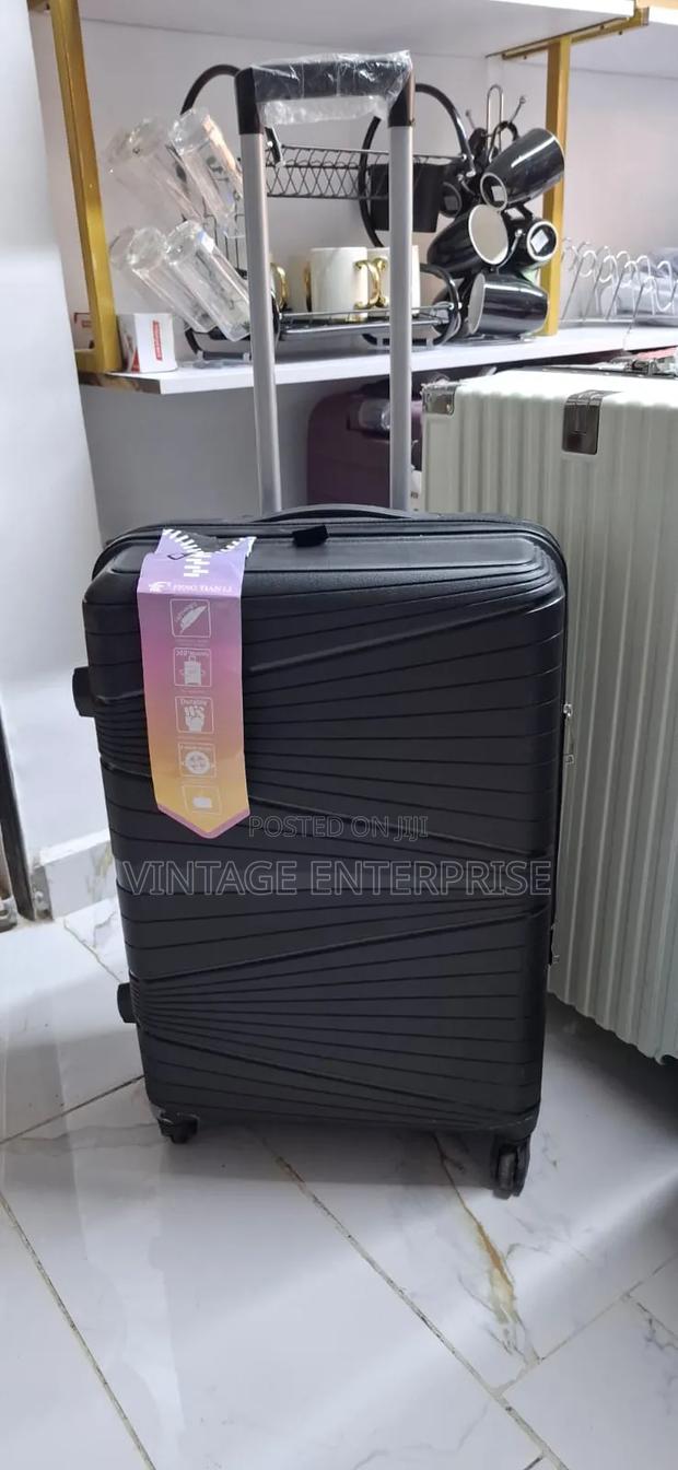 Large Single Suitcase - thumbnail 3