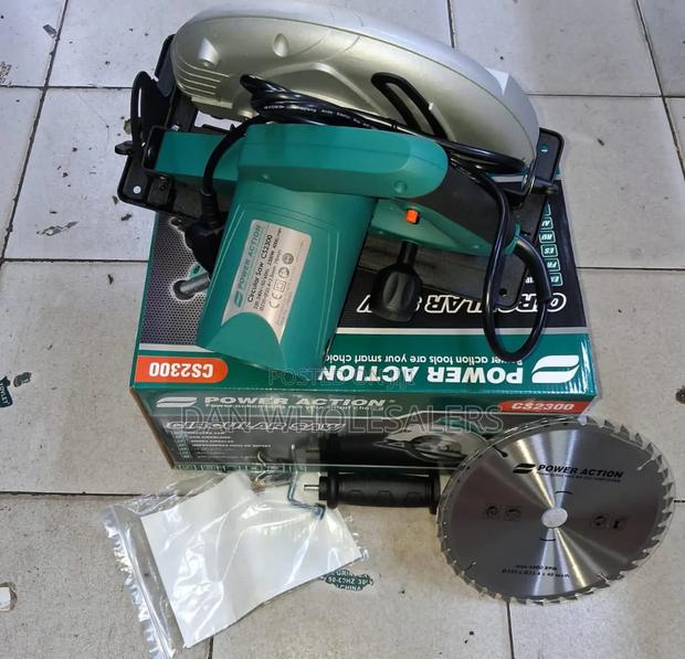 Power Action 9" Circular Saw
With 1pc 9" Blade
2300 Watts