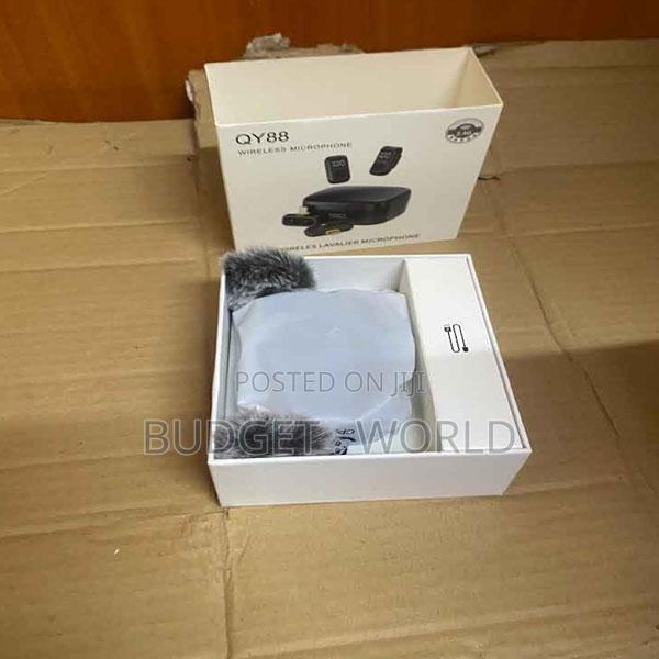 Qy88 Dual Receiver Wireless Mic With Active Noise Cancellation - main view