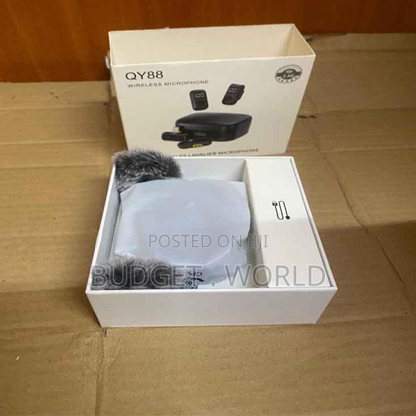 . Qy88 Portable Wireless Microphone With Magnetic Clip Case - main view