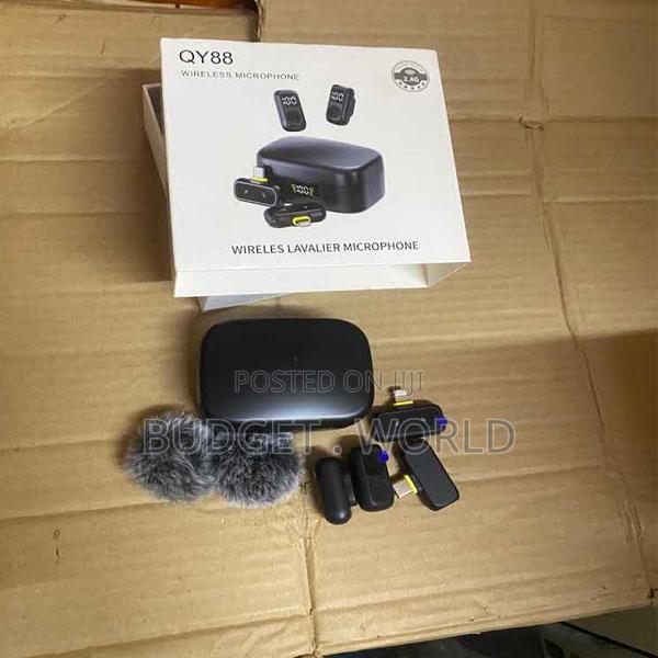 Qy88 Wireless Mic Kit With Anc Charging Case - main view