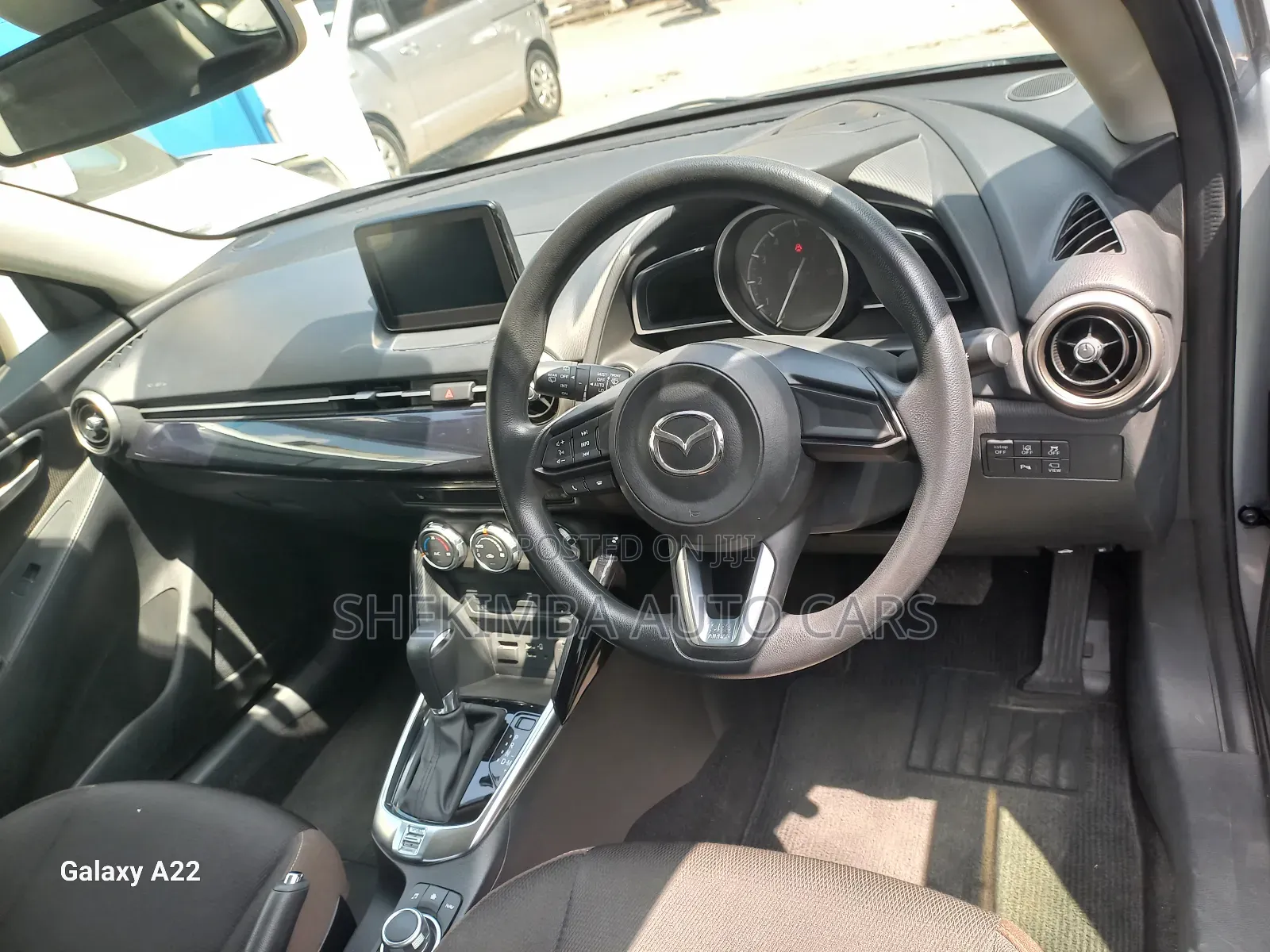 Mazda 2 2019 Silver