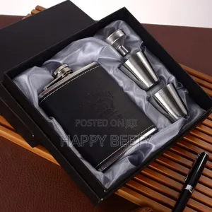  *Jack Daniel's Branded Whiskey Flask