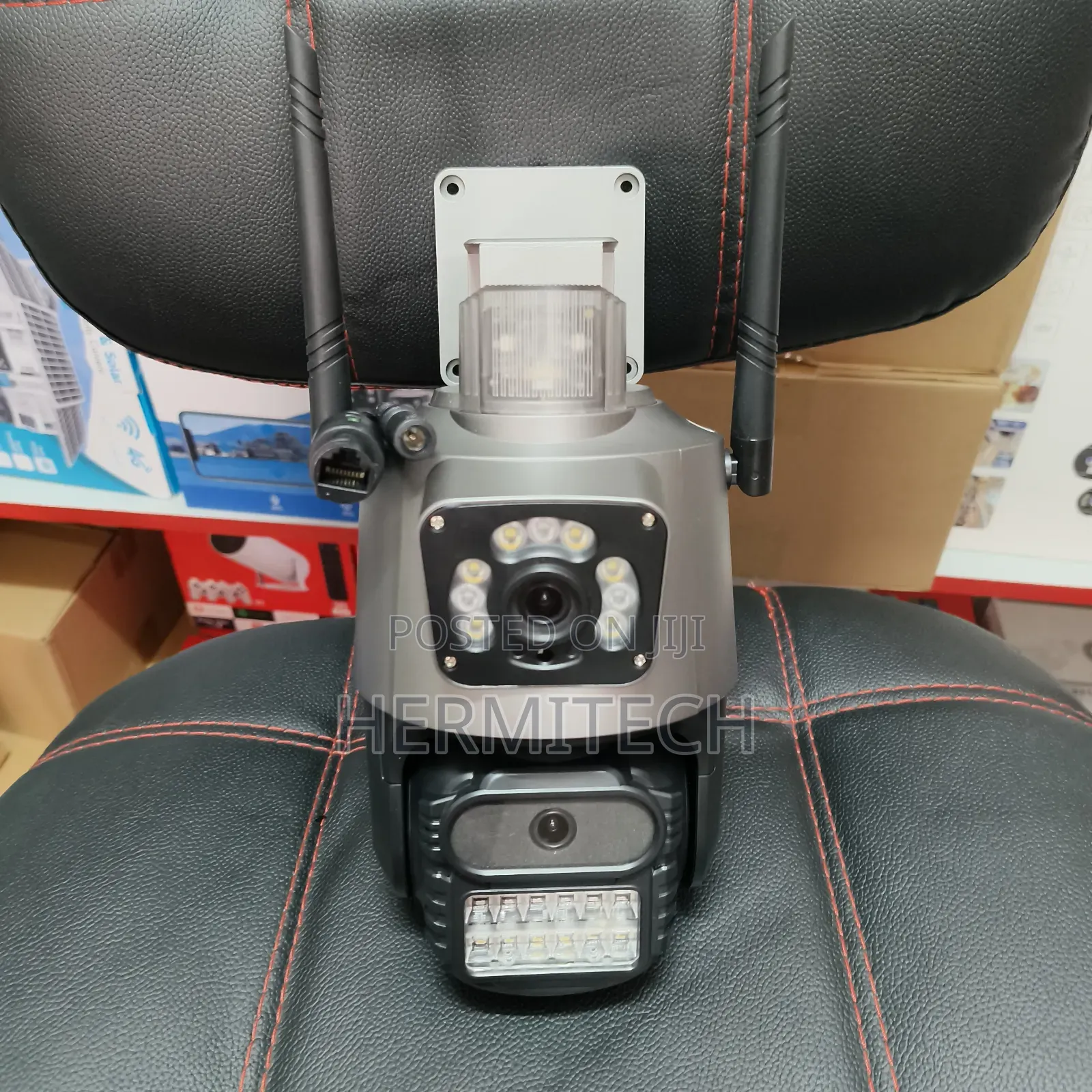 Dual Lens 4g Cameras Alarm Siren and Ethernet Cable Port