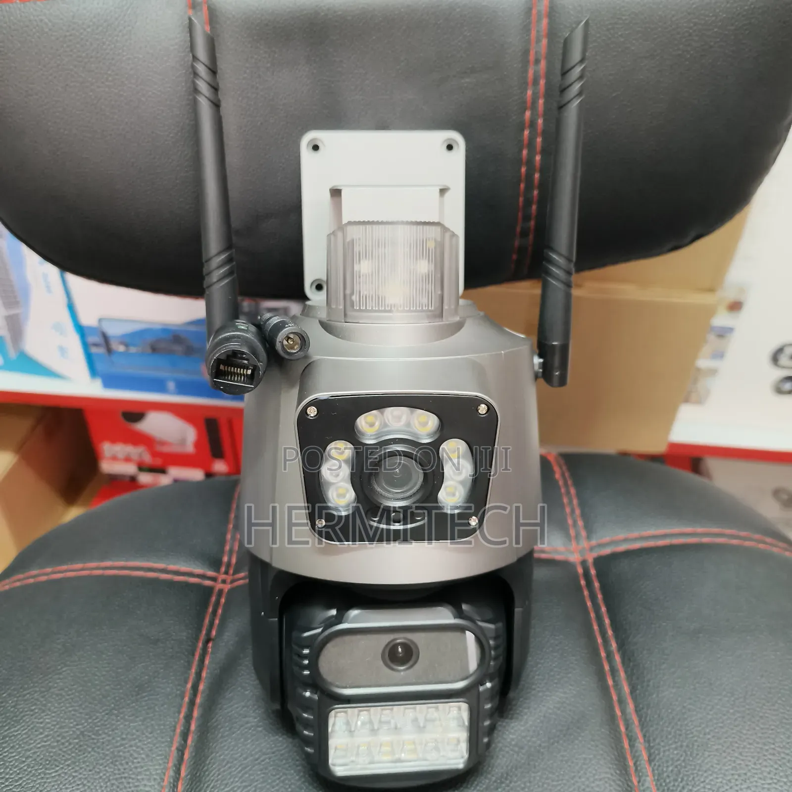 Dual Lens 4g Cameras Alarm Siren and Ethernet Cable Port