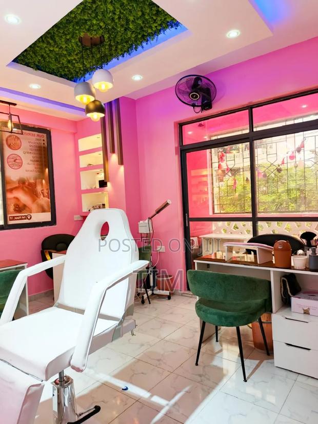 Nails Spa on Sale - thumbnail 3